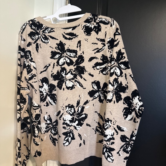 Spring Sweater - Picture 3 of 3